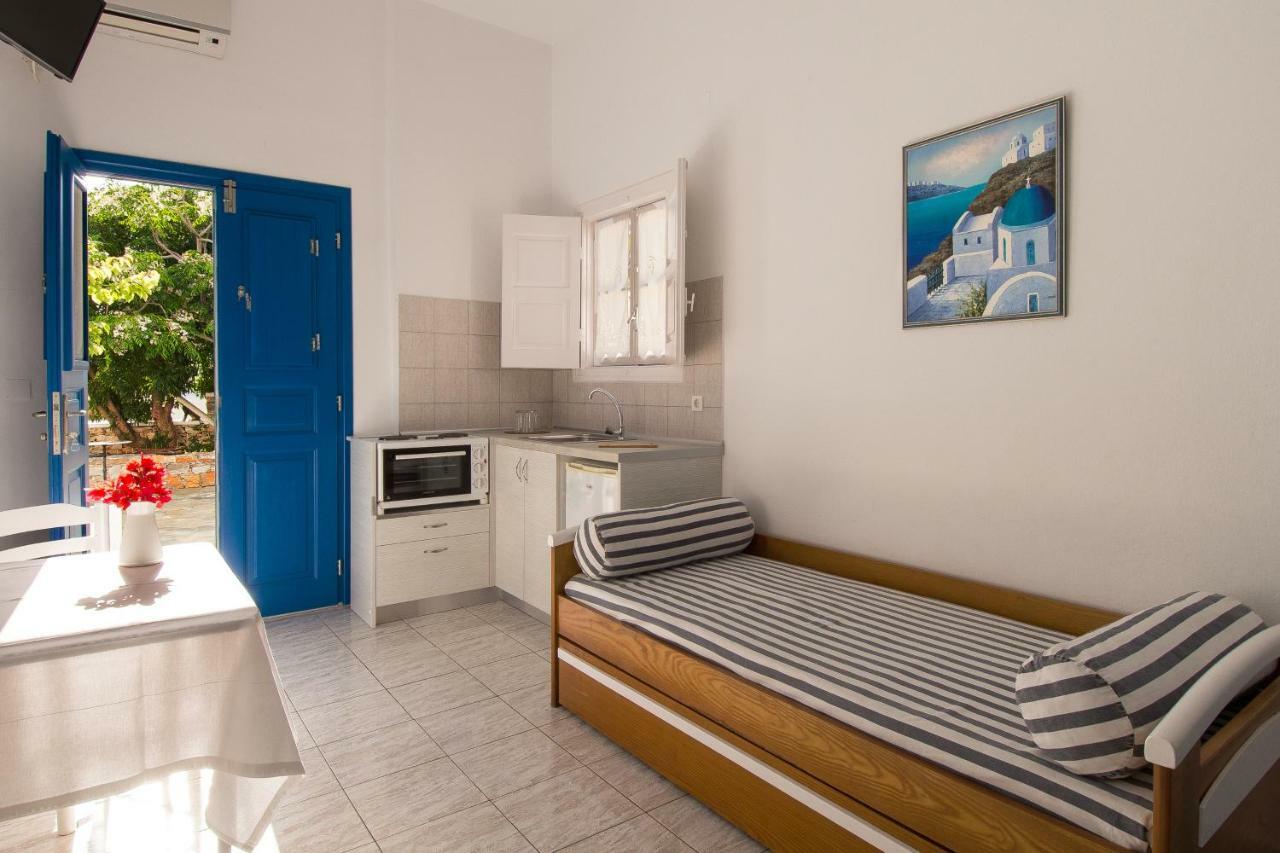 Evgenia Rooms And Apartments Folegandros Town Exterior foto